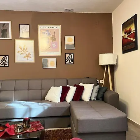 아파트 Trikala Home *